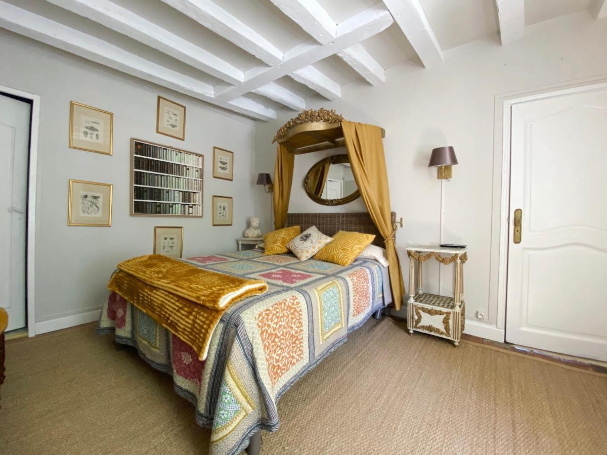 Le Petit Chateau De Sainte Colombe Bouges-le-Chateau Экстерьер фото